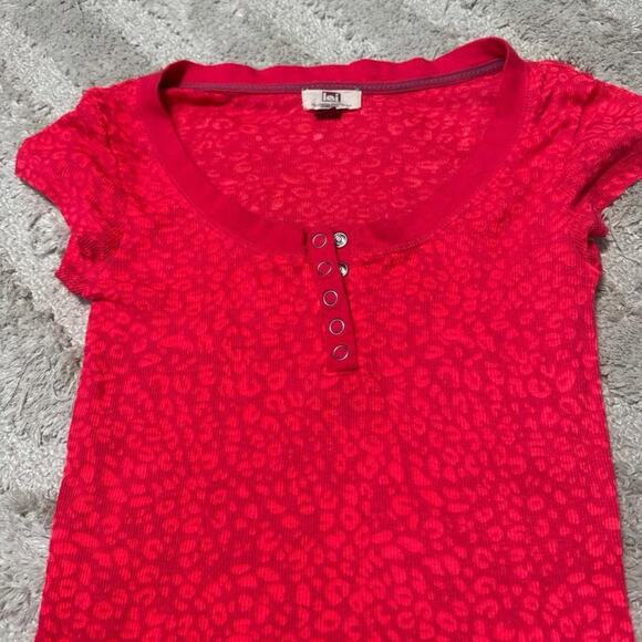 Y2K L.e.i Leopard Henley Top - Picture 3 of 4